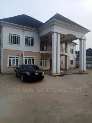 8bdrm Duplex in Green Land Estate, for sale