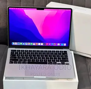 Laptop Apple MacBook Air 2022 M2 8GB Apple M2 SSD 256GB