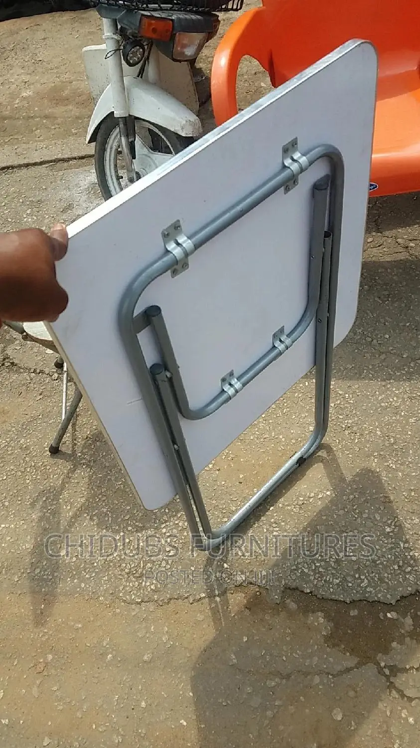 Potable Folding Reading Table