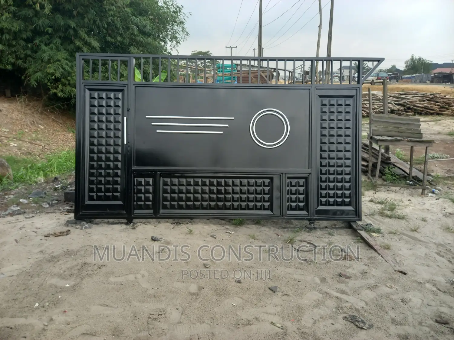 Corona Design Gates