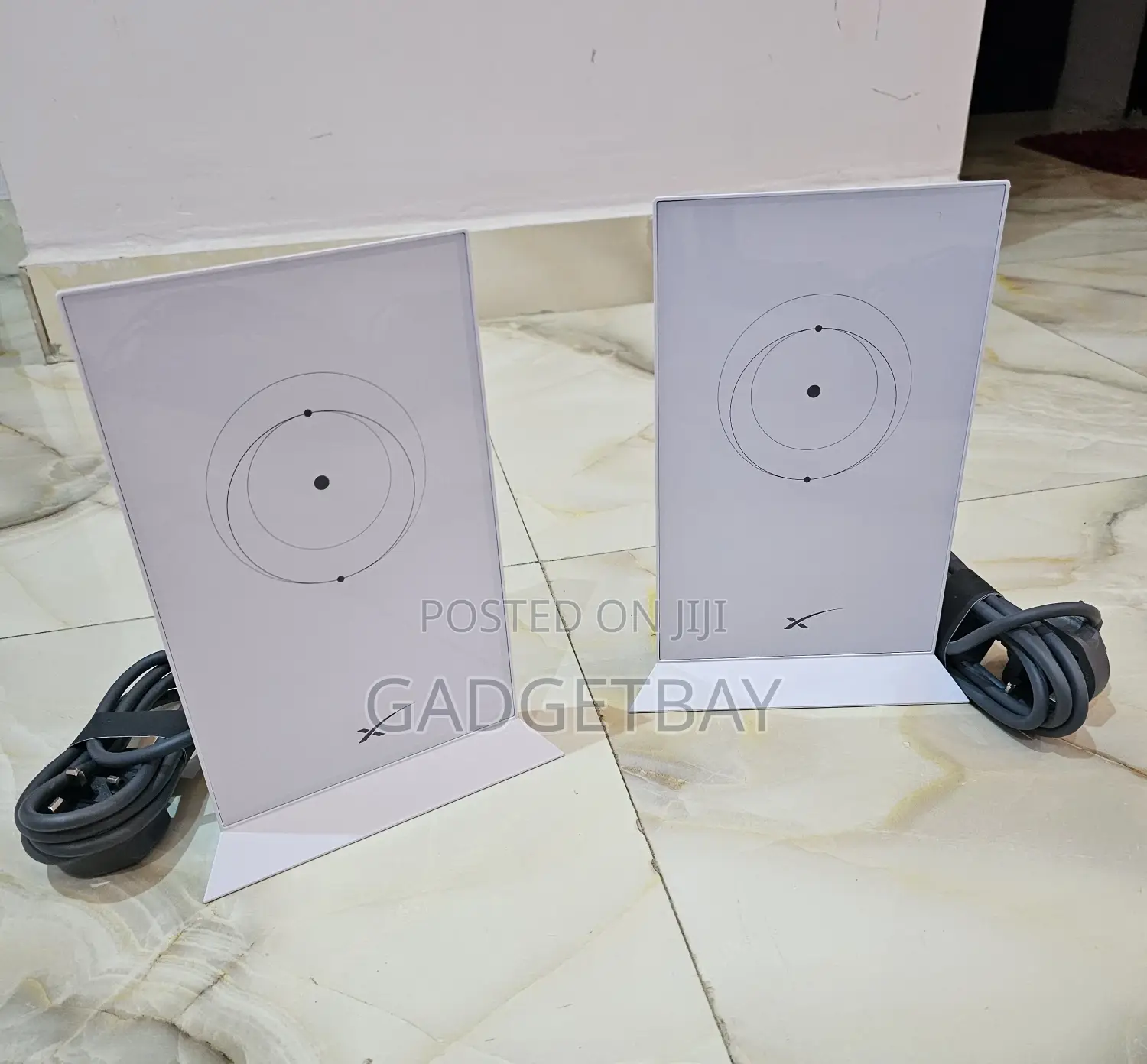 Starlink Mesh Router.