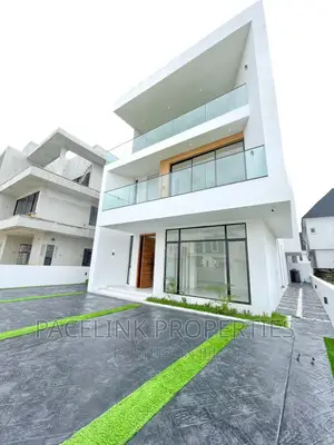 5bdrm Mansion in Chevron for sale