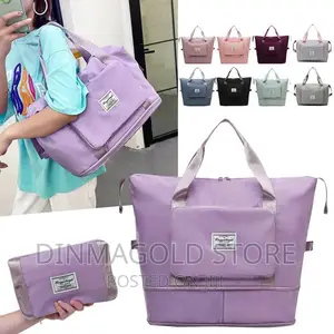 Photo - Woman Travel Bag