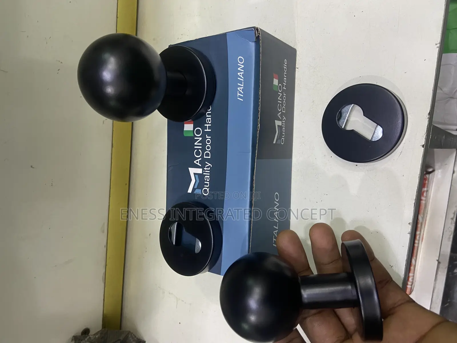 Black Coated Knob Handle