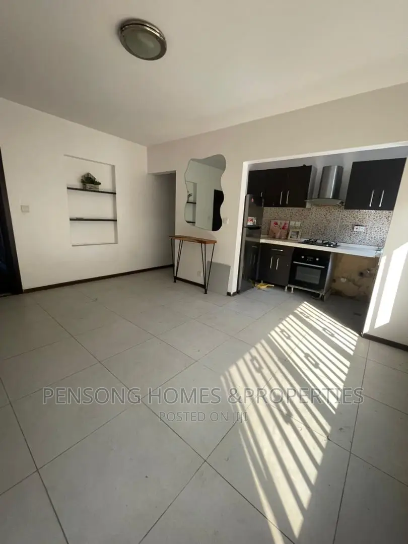 1bdrm Apartment in Osapa London, Lekki Expressway for sale