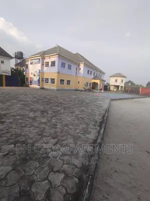 10bdrm Block of Flats in Port-Harcourt for sale