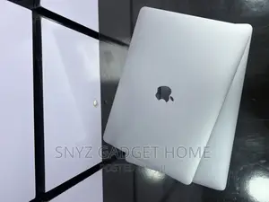 Laptop Apple MacBook Pro 2017 16GB Intel Core I7 SSD 500GB