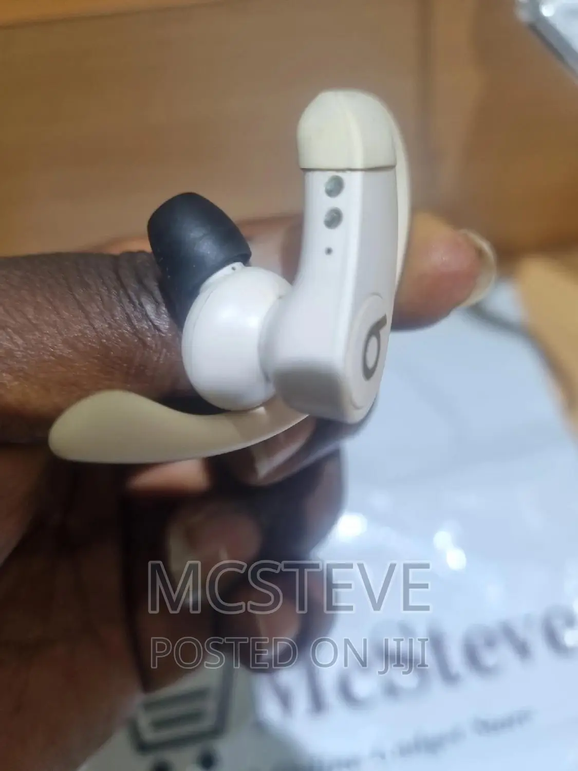 Powerbeats Pro Replacement Ear Left