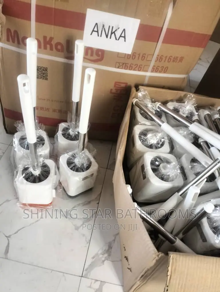 Plastic Toilet Brushes