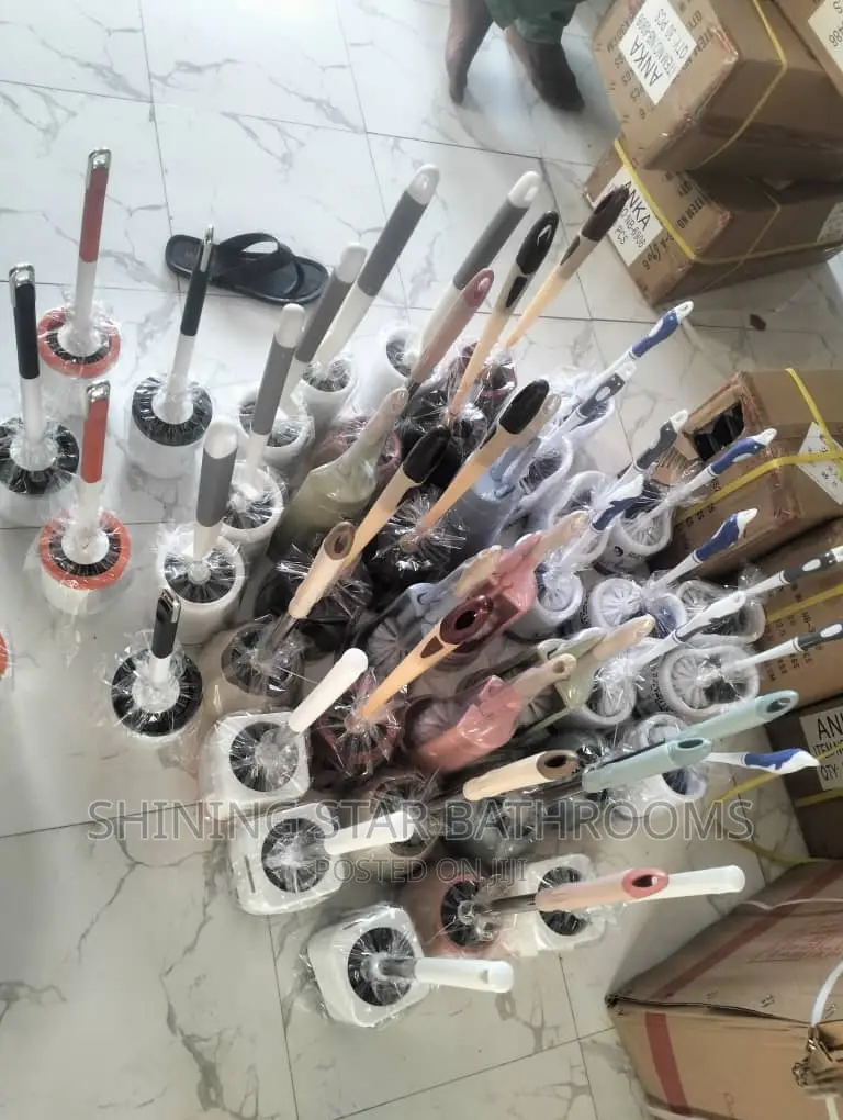 Plastic Toilet Brushes