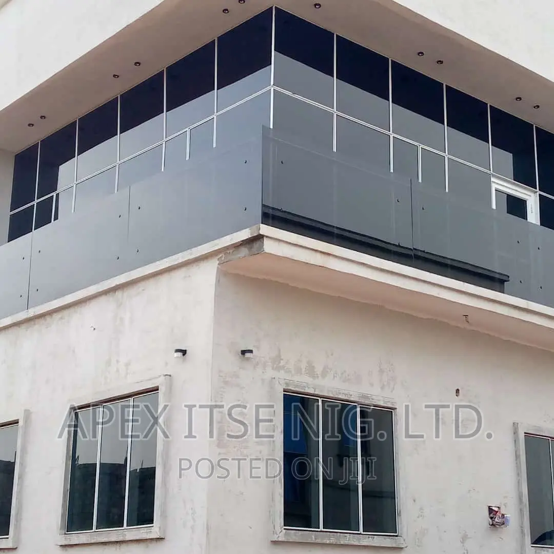 Transom Curtain Wall