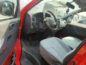 Toyota HiAce 2003 Red