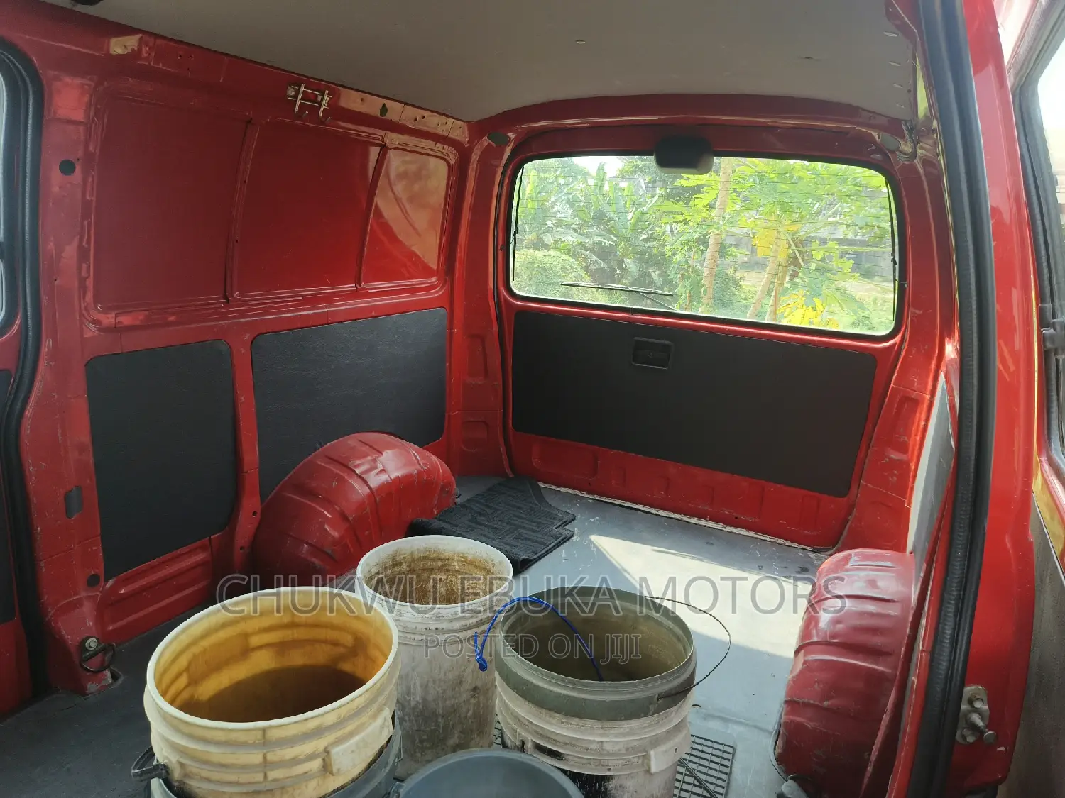 Toyota HiAce 2003 Red