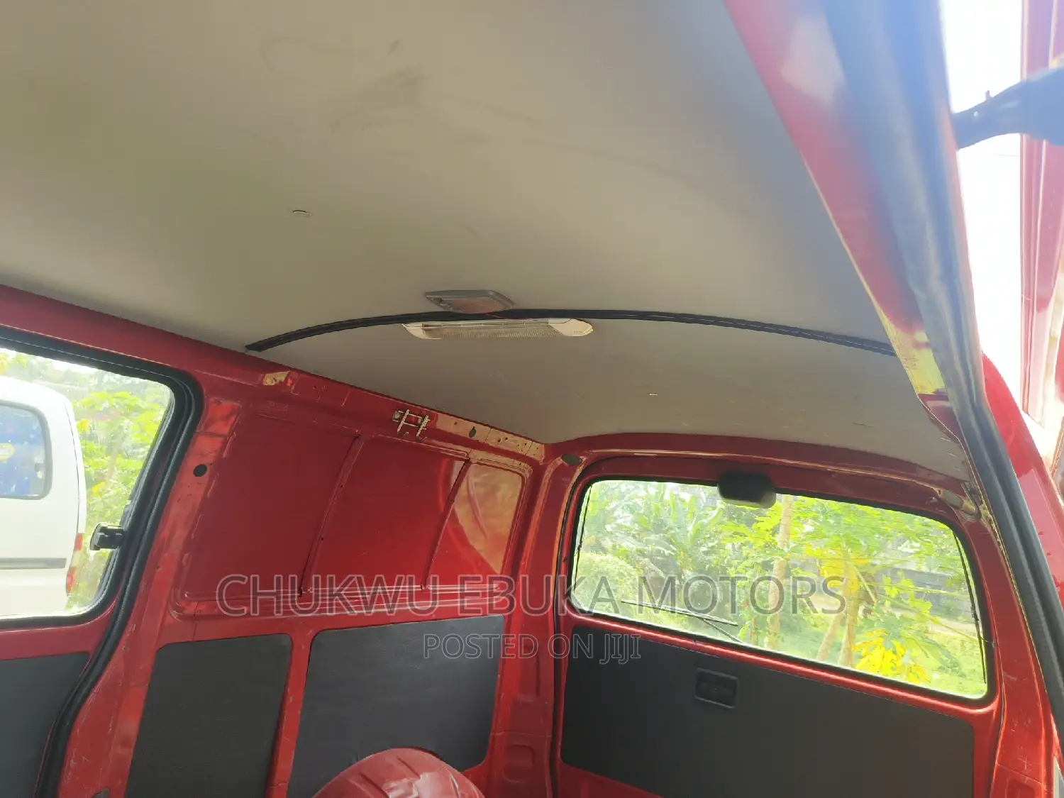Toyota HiAce 2003 Red