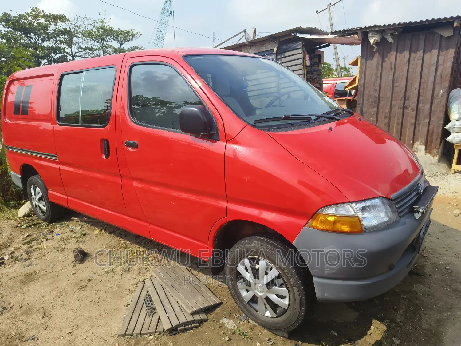 Toyota HiAce 2003 Red
