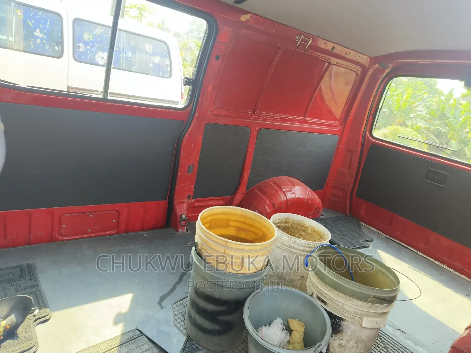 Toyota HiAce 2003 Red