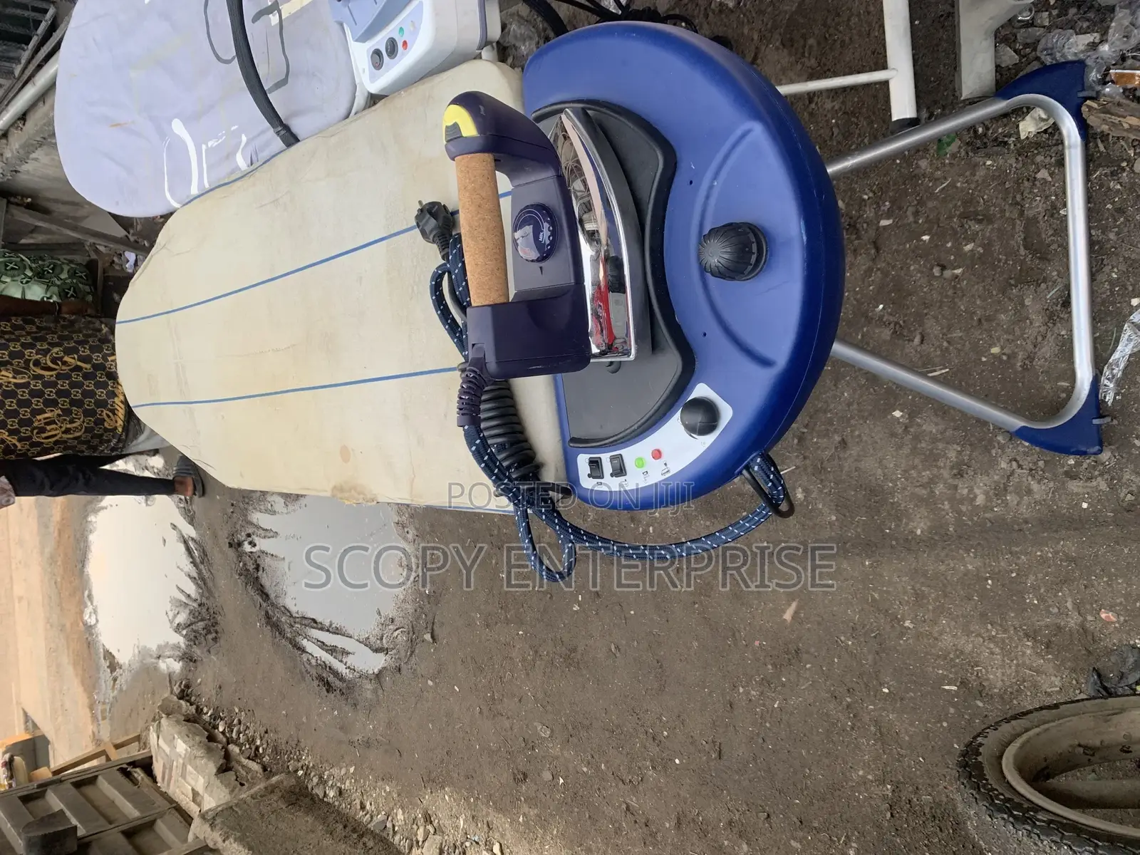Industrial Ironing Board With Vacuum and Elements