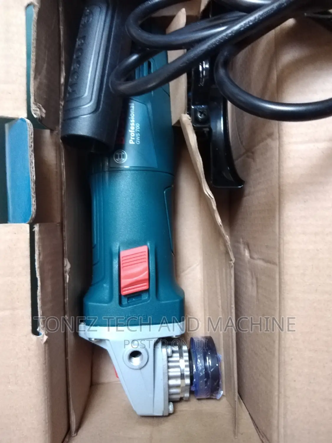 Bosch 4.5 Inches Angle Grinder (GWS 710W)