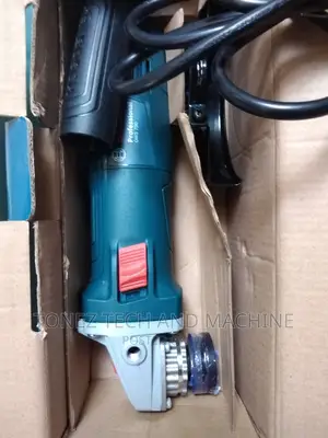 Bosch 4.5 Inches Angle Grinder (GWS 710W)
