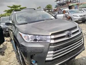 Toyota Highlander 2015 Gray