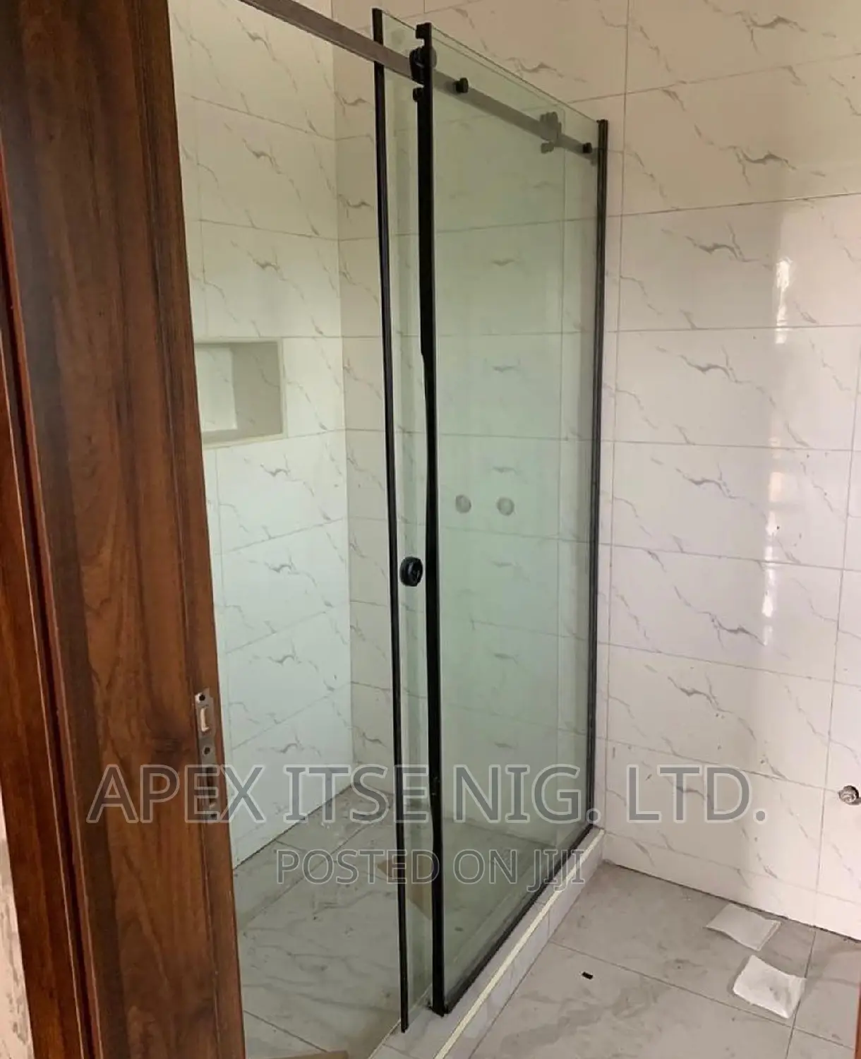 Slide in Interior Bathroom Glass