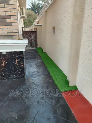 Incret With Carpet Grass