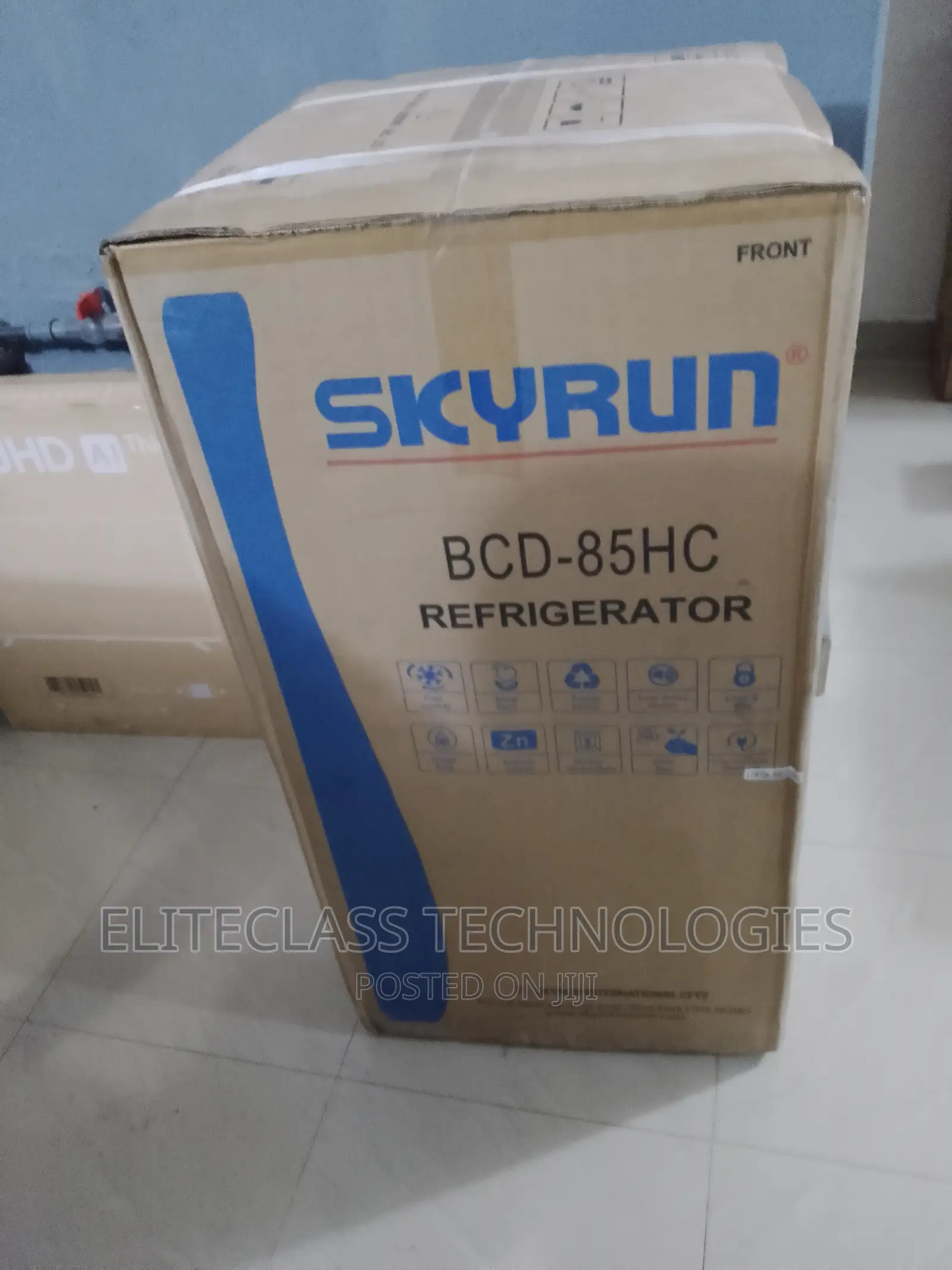 Adjustable Skyrun 70 Litres Double Door Fridge (BCD-85HC)