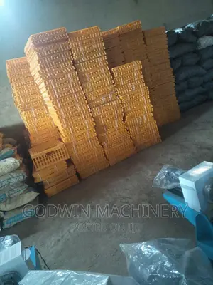 Chicken and Chics Transport Crates