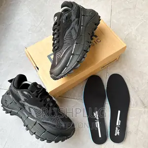 Reebok Zig Kinetica 2.5 Edge Vibram “Triple Black” Sneakers