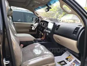 Toyota Sequoia Platinum 4x4 2018 Black
