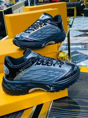 Louis Vuitton Luxury Men's Sneakers Best Quality Well Banded Package