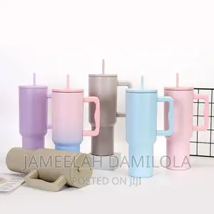 Photo - Modern Tumbler With Handle