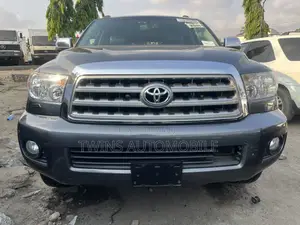 Toyota Sequoia 2013 Gray