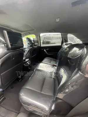 Acura MDX SUV 4dr AWD (3.7L 6cyl 6A) 2010 Silver