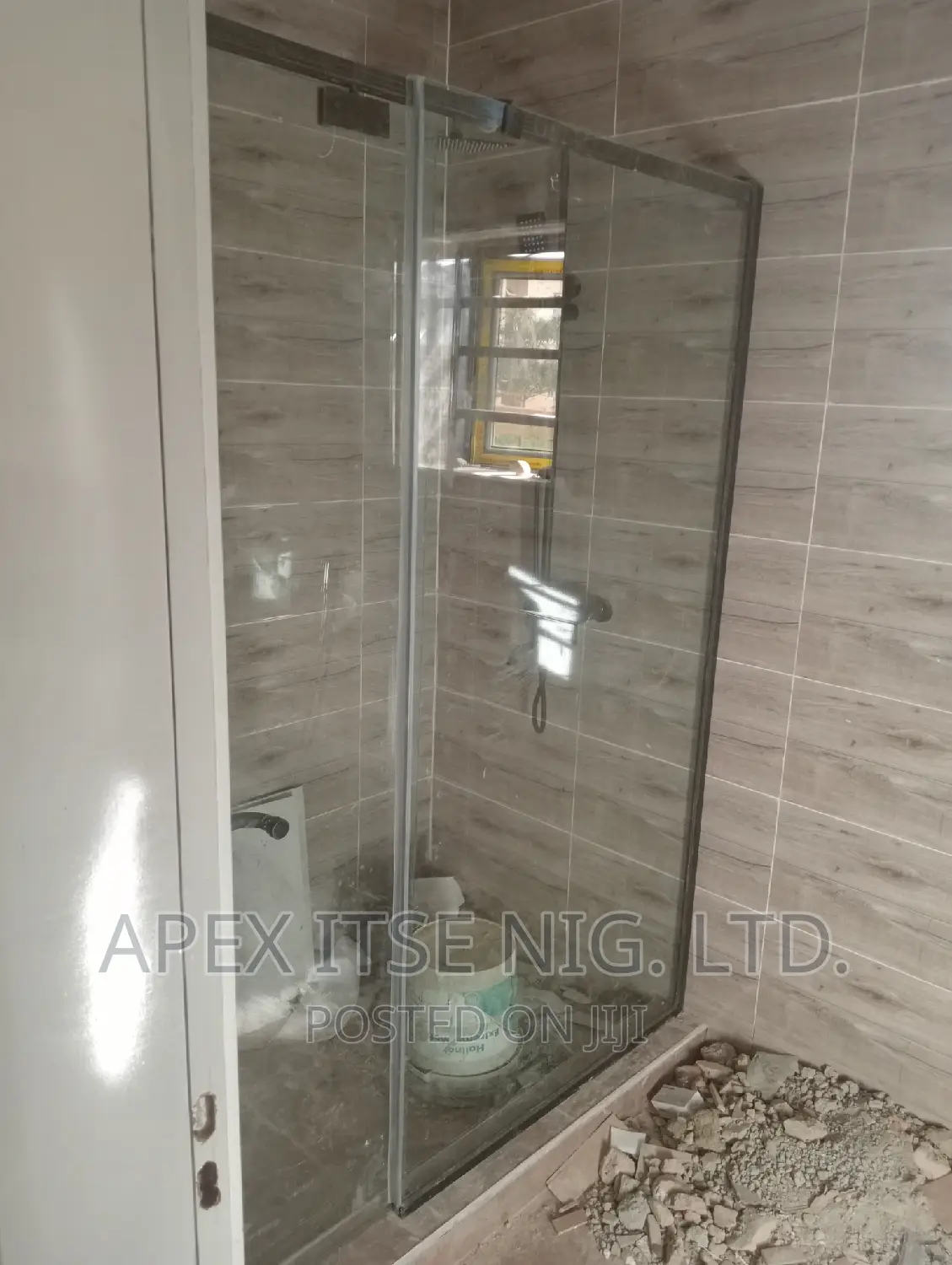 G-Handle Sliding Glass Cubi