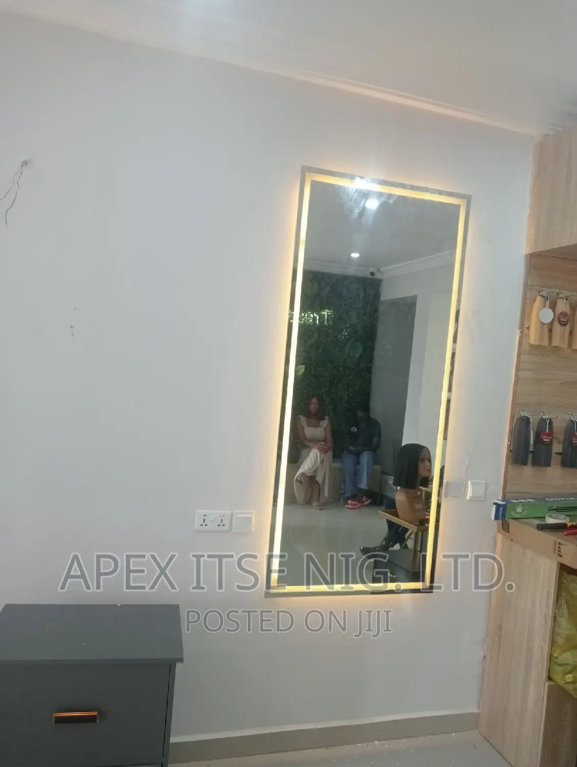 Female Salon LED Lights Mirror