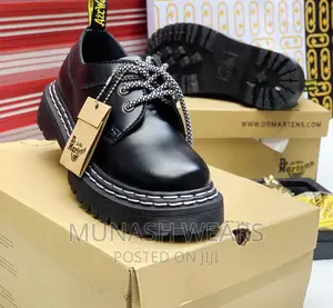 Dr Martens Original Leather Shoe
