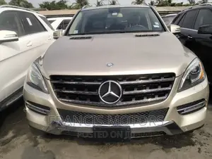 Mercedes-Benz 1420 2015 Gold