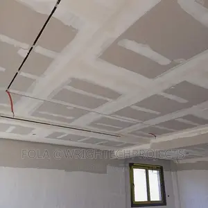 Drywall Ceiling With Screeding