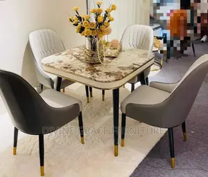 4 Seater Dinning Table