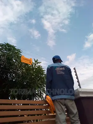Active Electric Fencing