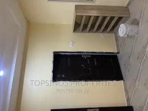 3bdrm Block of Flats in Dawaki for rent