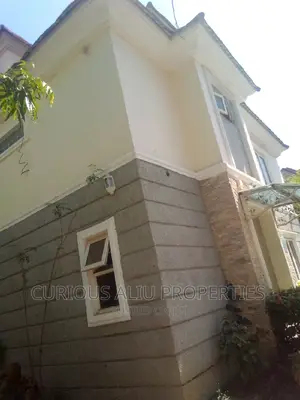 5bdrm Duplex in Brain And Herman, Life Camp for rent