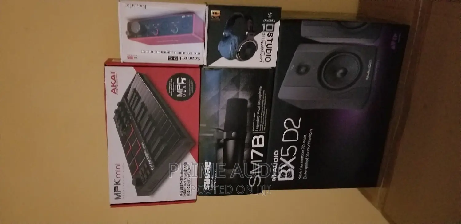 Premium Studio Pack ( Studio Bundle Focusrite 2i2 Bundle)