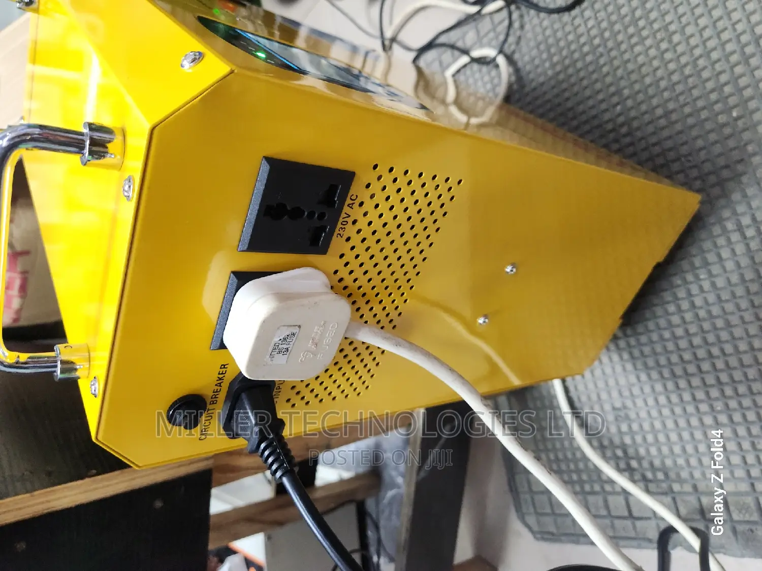 Qasa Solar Power Generator