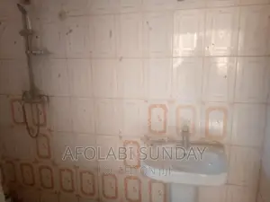 2bdrm Bungalow in Lugbe, Lokogoma for rent