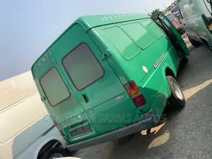 Ford Transit 1999 Green