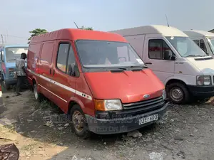 Ford Transit 1999 Red