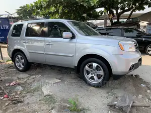 Honda Pilot LX 4dr SUV (3.5L 6cyl 5A) 2012 Silver