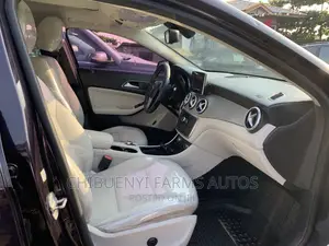 Mercedes-Benz GLA 250 2015 Brown
